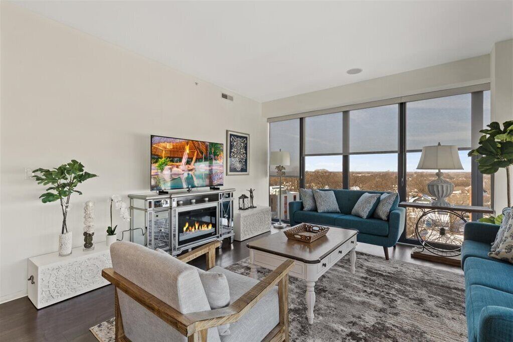 Photo of Livingroom in Evanston