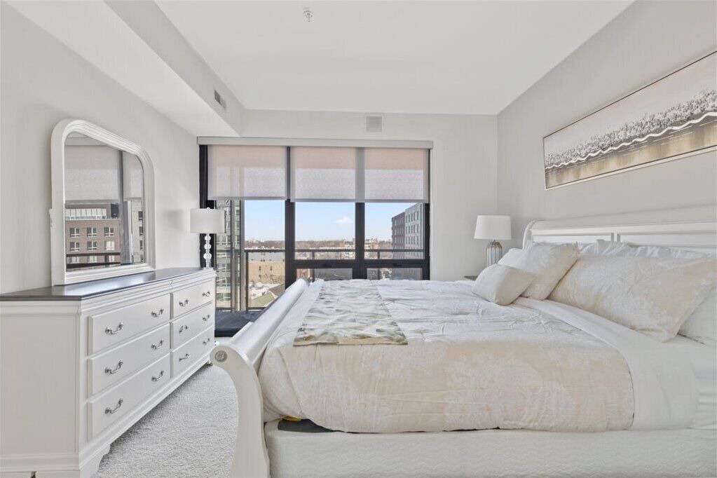 Photo of Bedroom in Evanston
