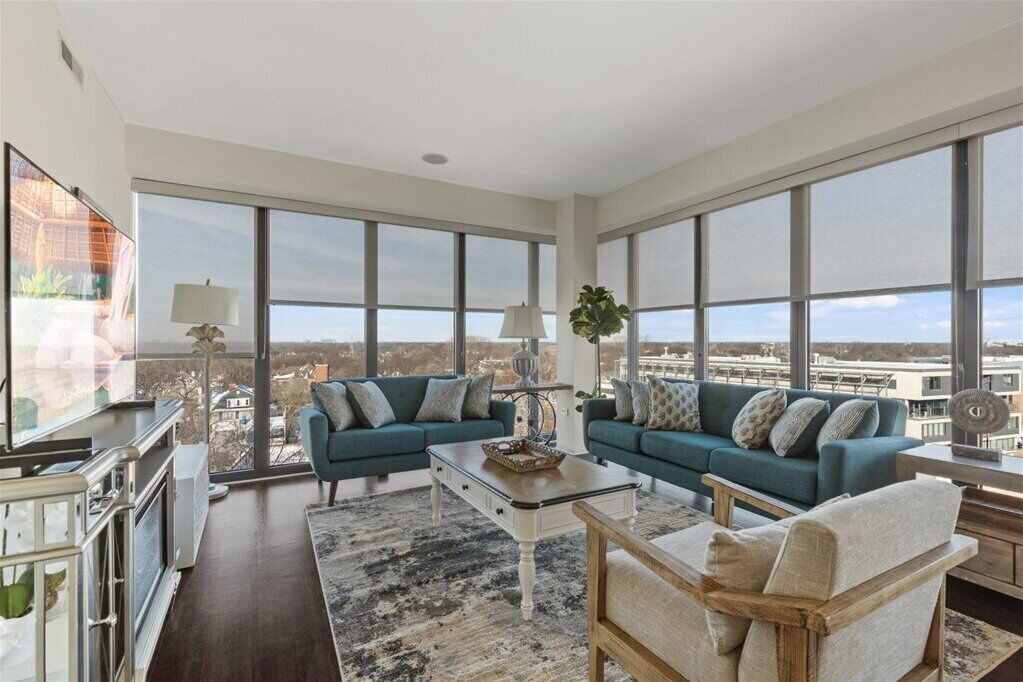 Photo of Livingroom in Evanston