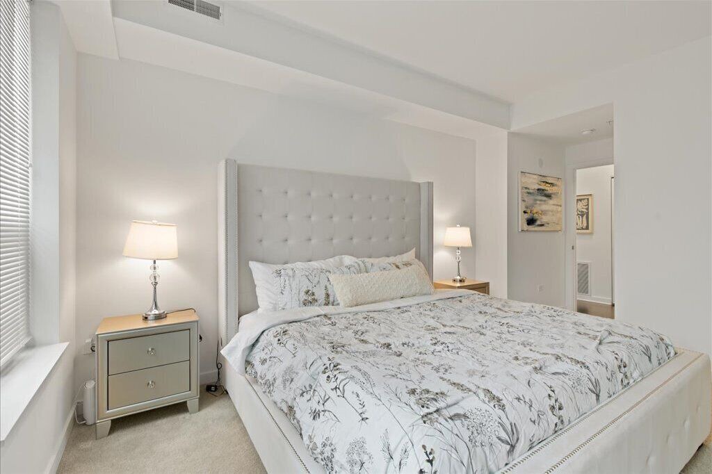 Photo of Bedroom in Evanston