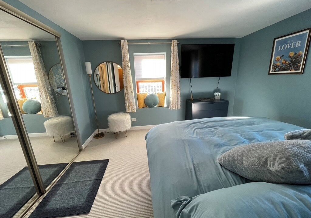 Photo of Bedroom in Lake View East