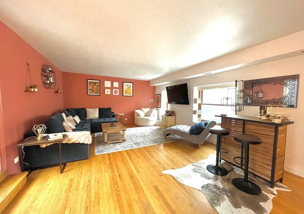 Photo of Livingroom in Lake View East