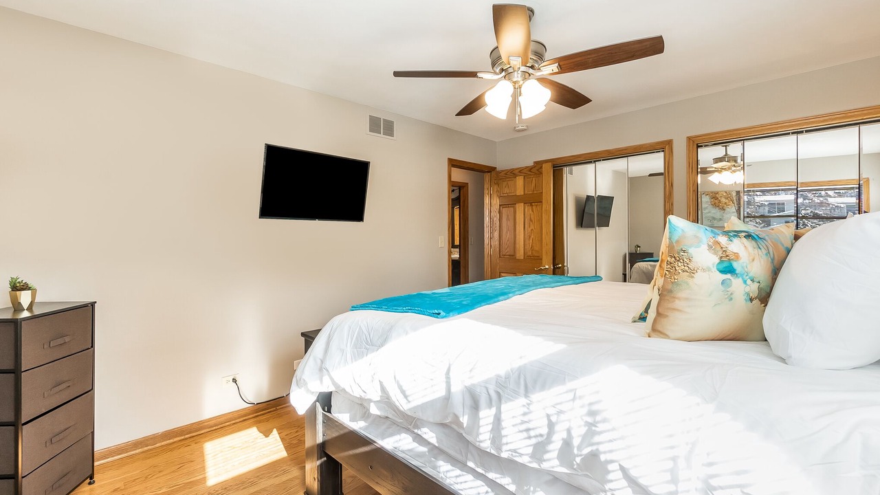 Photo of Bedroom in Itasca