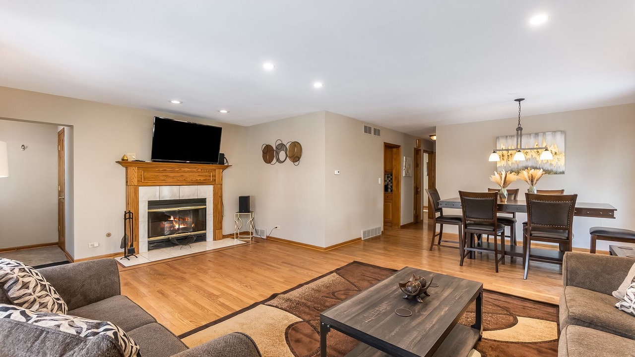 Photo of Livingroom in Itasca