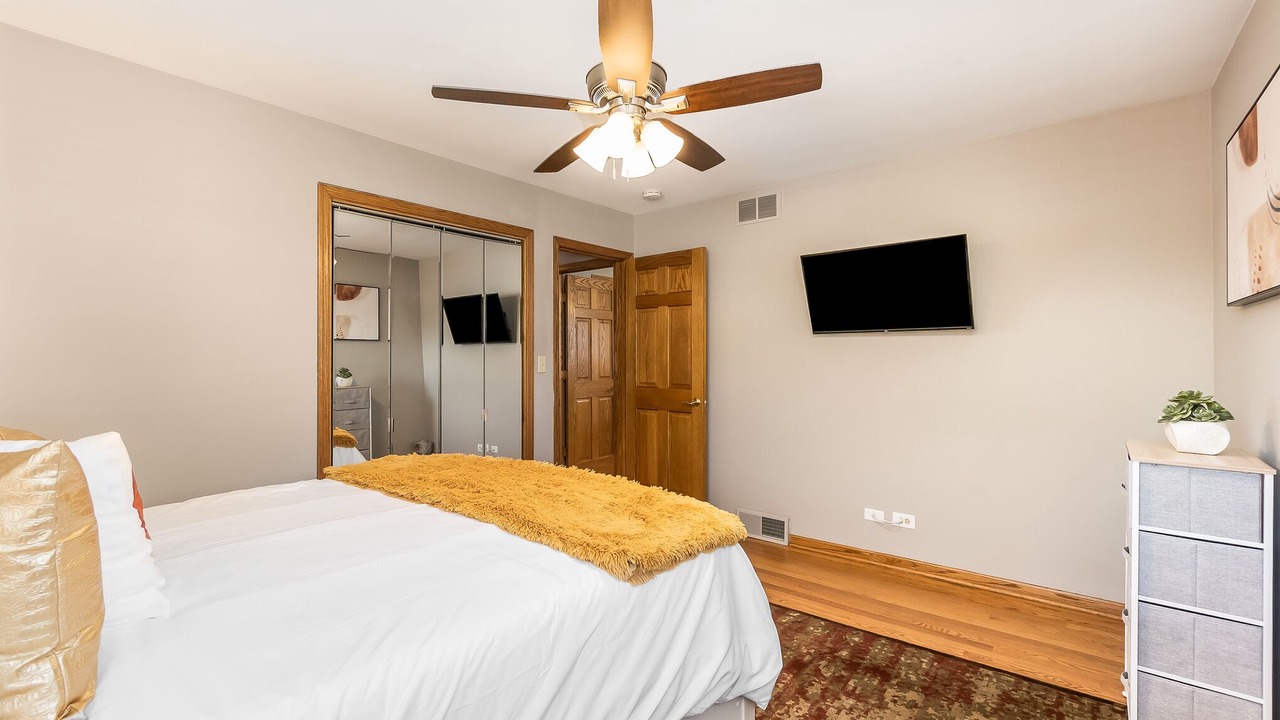 Photo of Bedroom in Itasca