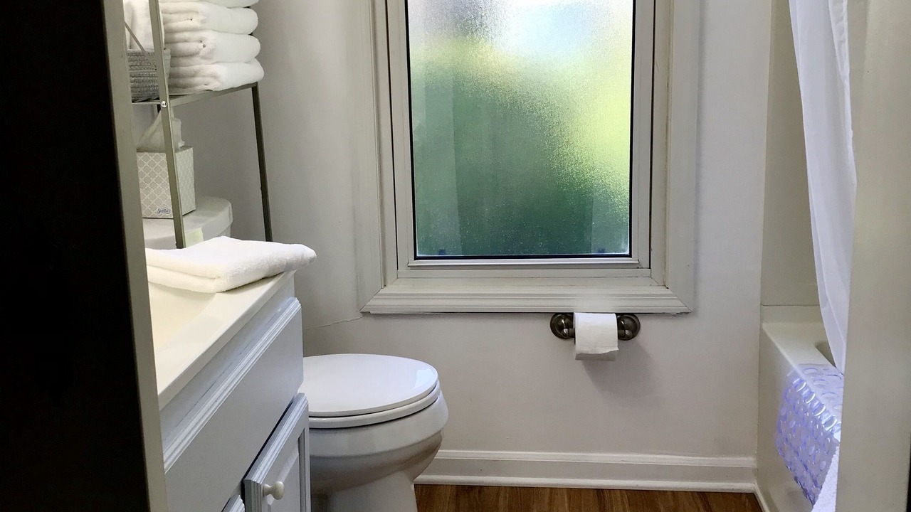 Photo of Bathroom in La Salle