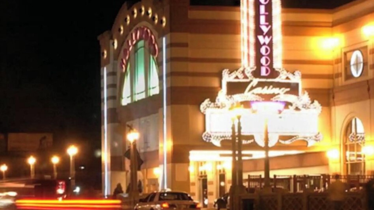 Photo of Others in Aurora