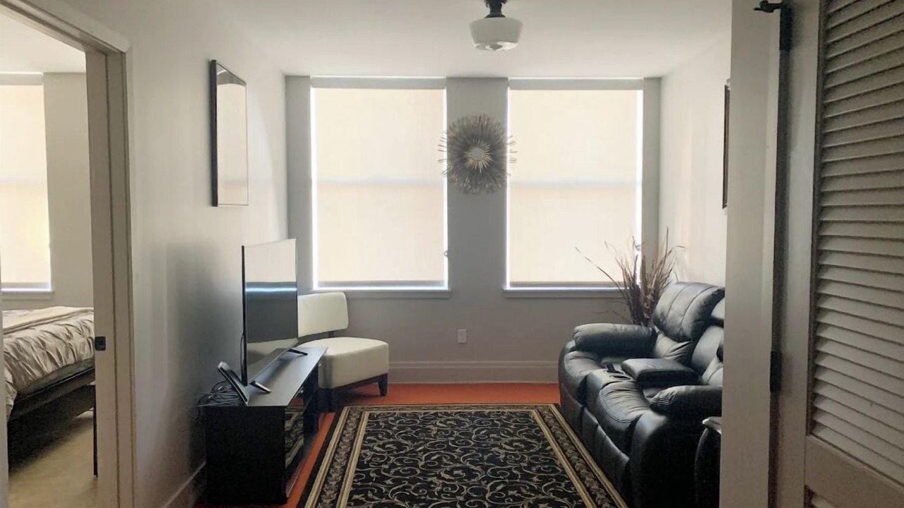 Photo of Livingroom in Aurora