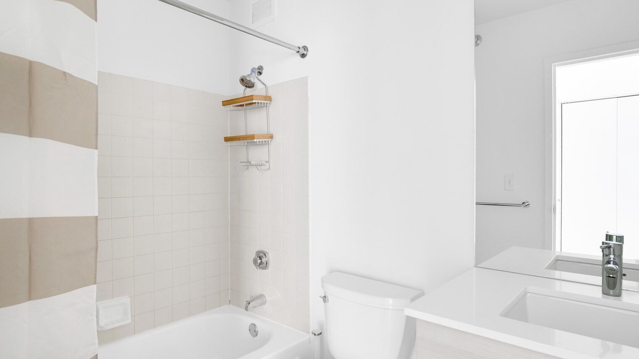 Photo of Bathroom in Streeterville