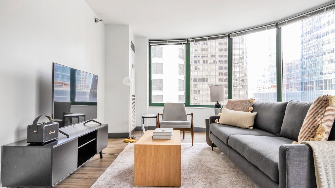 Photo of Livingroom in Streeterville