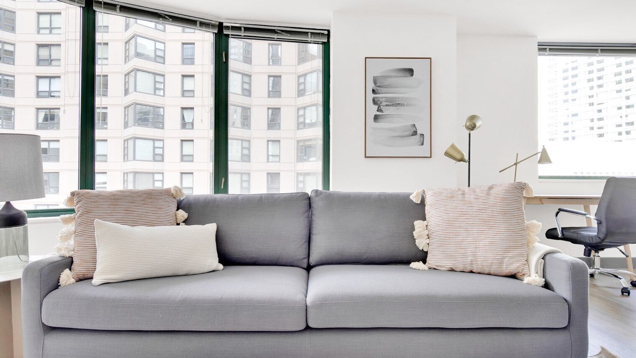 Photo of Livingroom in Streeterville