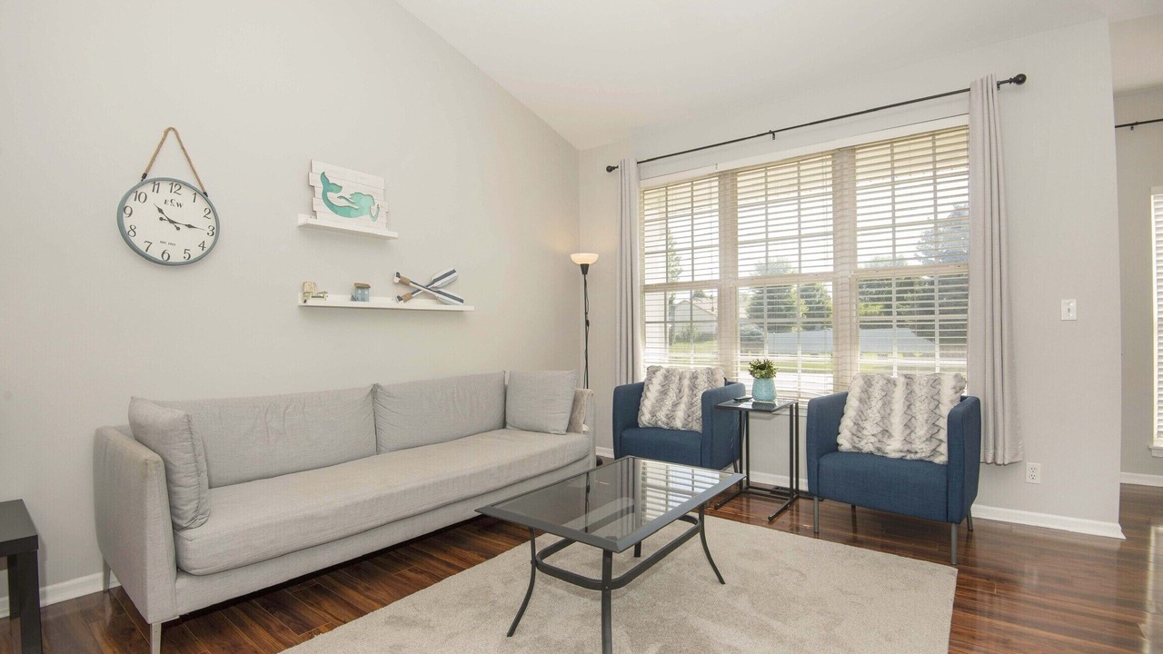 Photo of Livingroom in Oswego