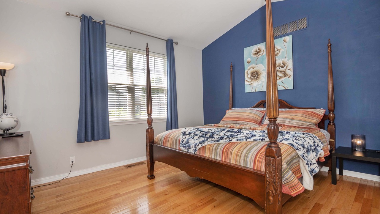 Photo of Bedroom in Oswego