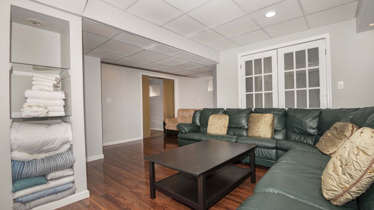 Photo of Livingroom in Oswego
