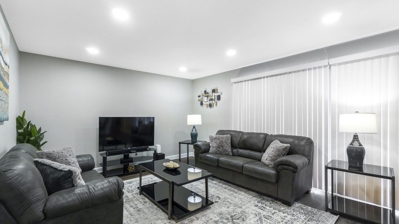 Photo of Livingroom in Elk Grove Village