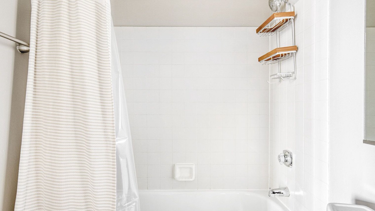 Photo of Bathroom in Streeterville