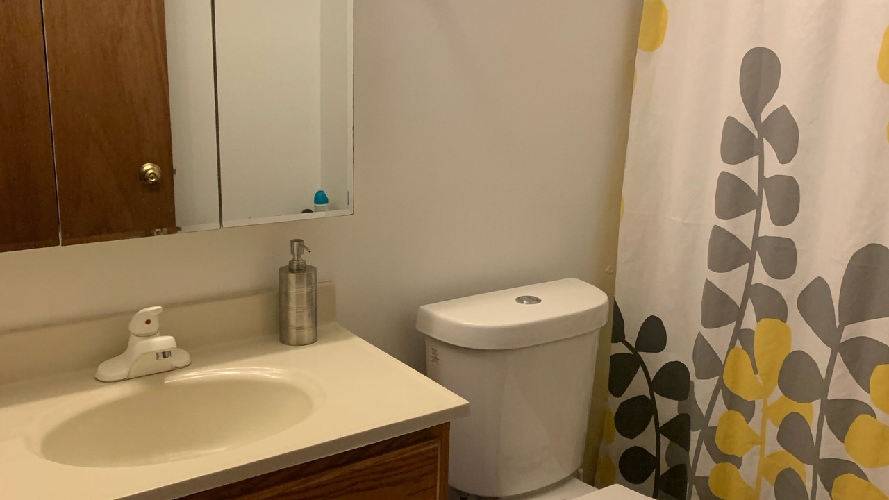 Photo of Bathroom in Lawndale