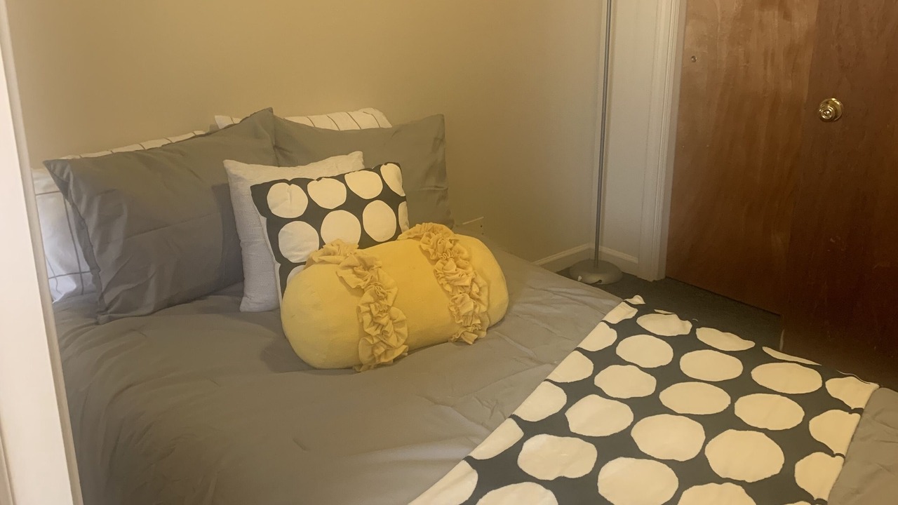 Photo of Bedroom in Lawndale