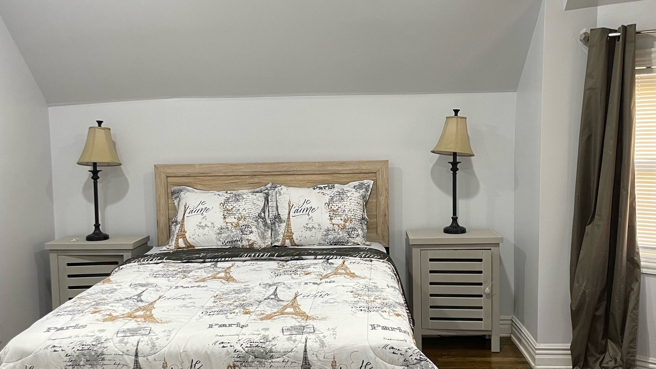 Photo of Bedroom in Woodlawn