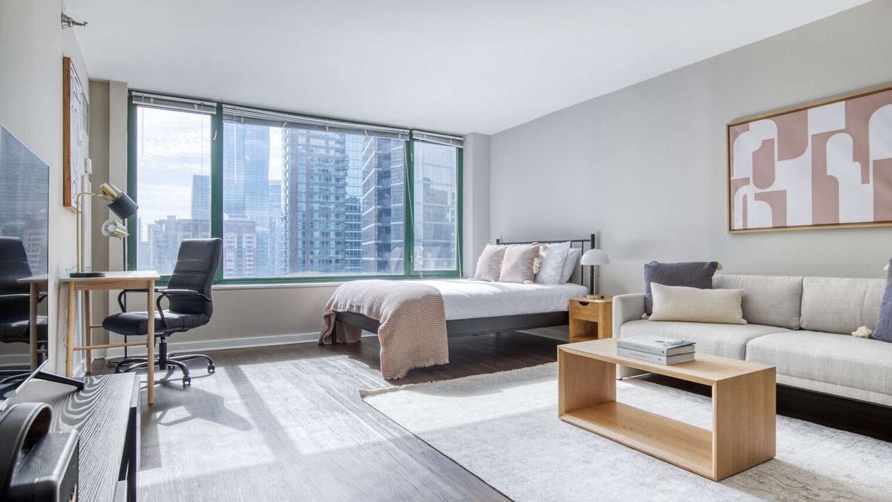 Photo of Livingroom in Streeterville