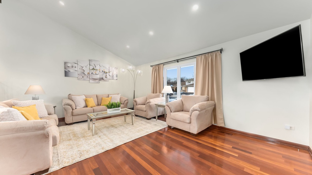 Photo of Livingroom in Palos Hills