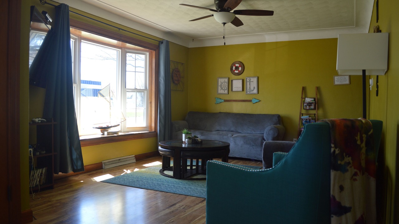 Photo of Livingroom in Carlyle