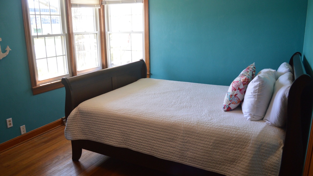Photo of Bedroom in Carlyle