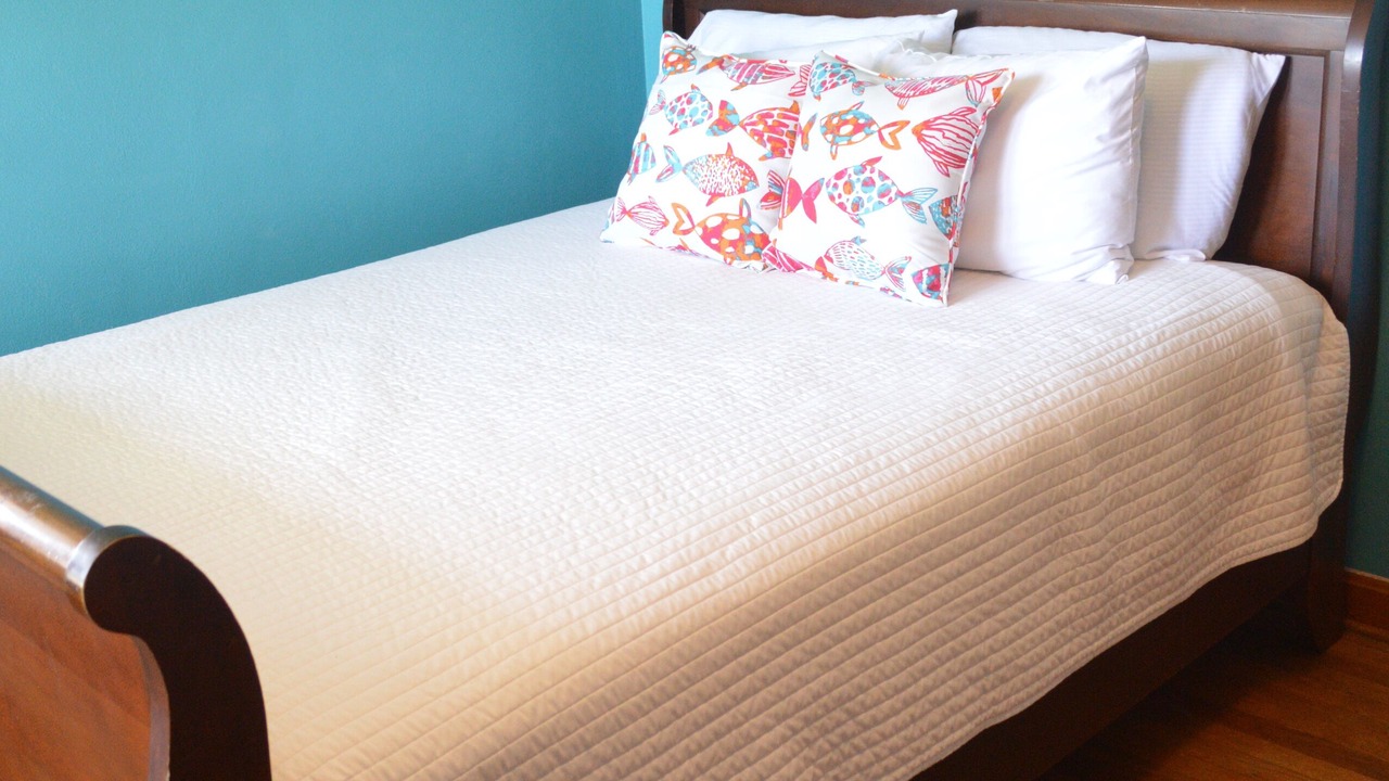 Photo of Bedroom in Carlyle