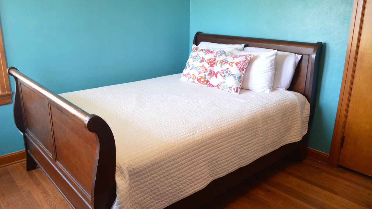 Photo of Bedroom in Carlyle