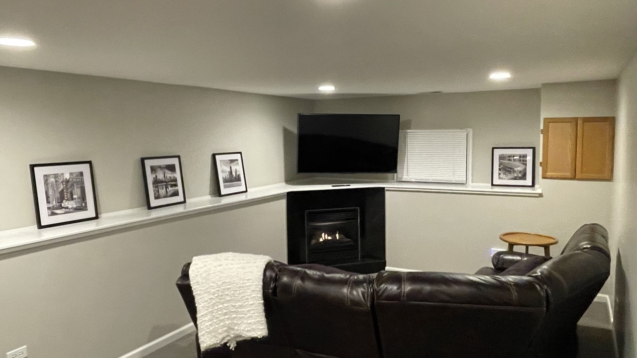 Photo of Livingroom in Jefferson Park