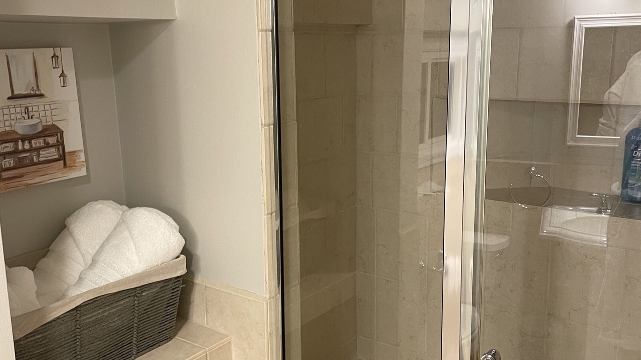 Photo of Bathroom in Jefferson Park
