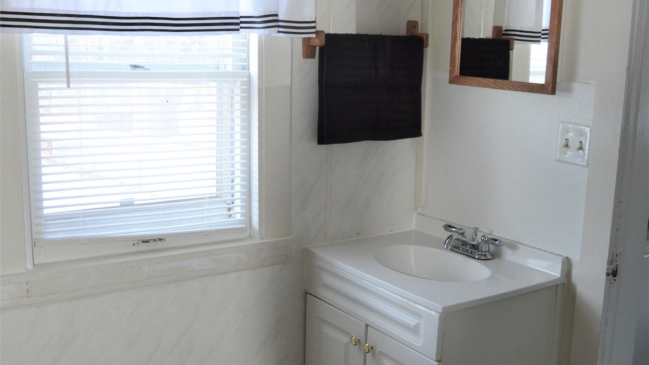 Photo of Bathroom in Alden