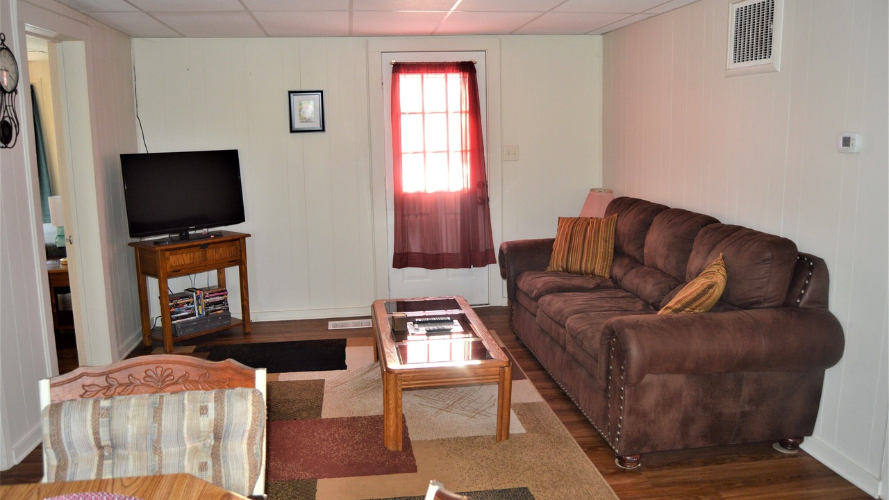 Photo of Livingroom in Alden