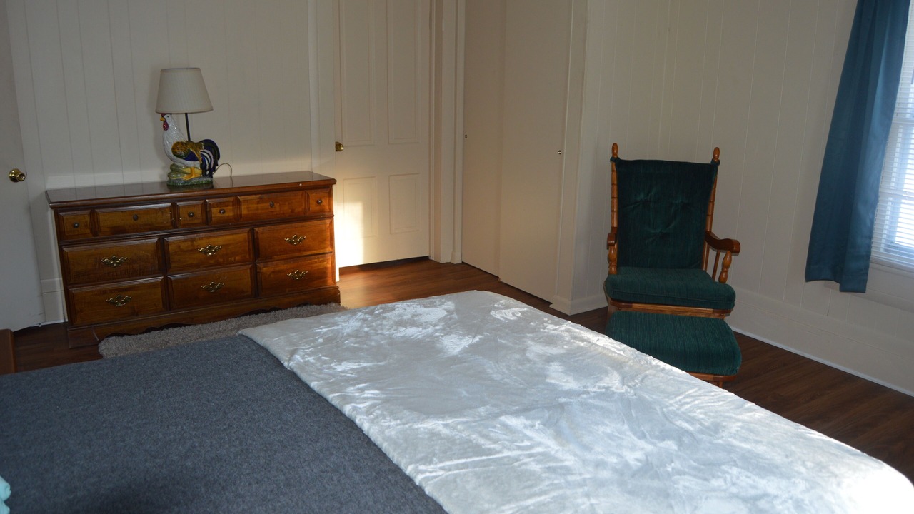 Photo of Bedroom in Alden
