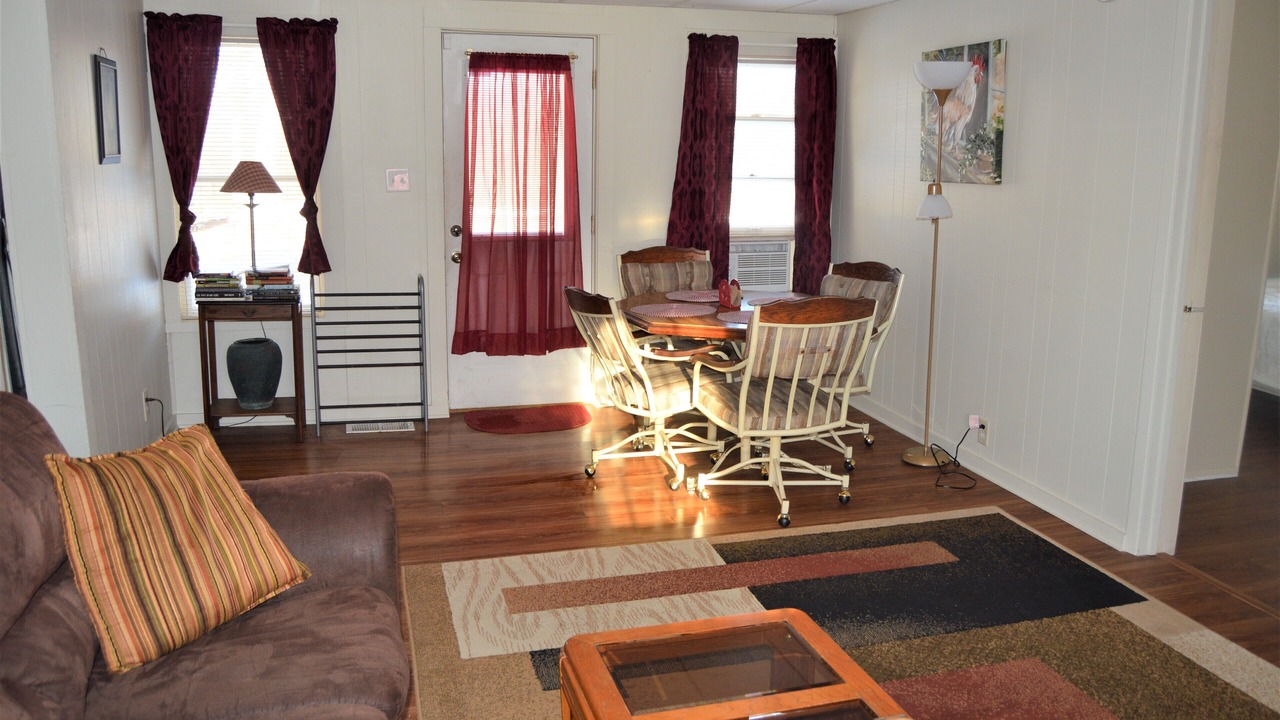 Photo of Livingroom in Alden