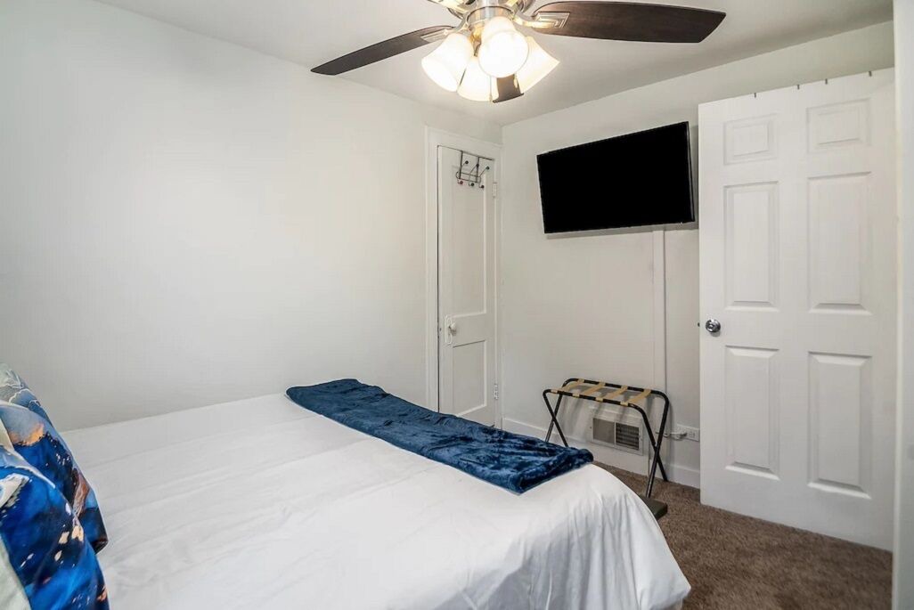 Photo of Bedroom in Villa Park