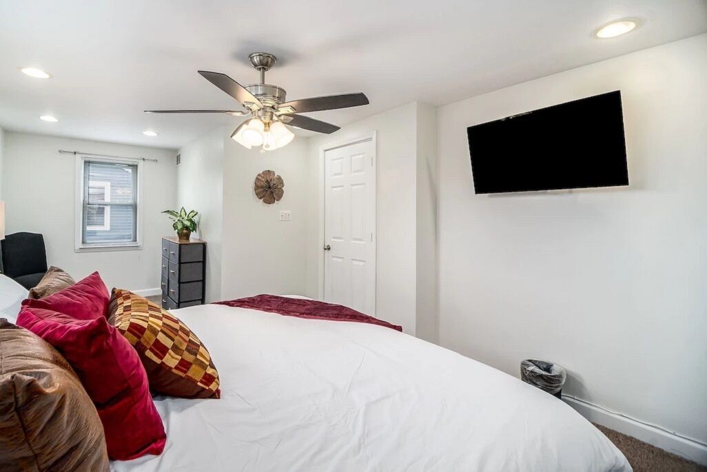 Photo of Bedroom in Villa Park