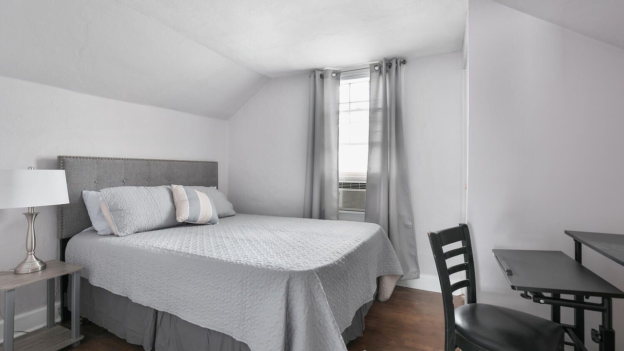 Photo of Bedroom in Belleville