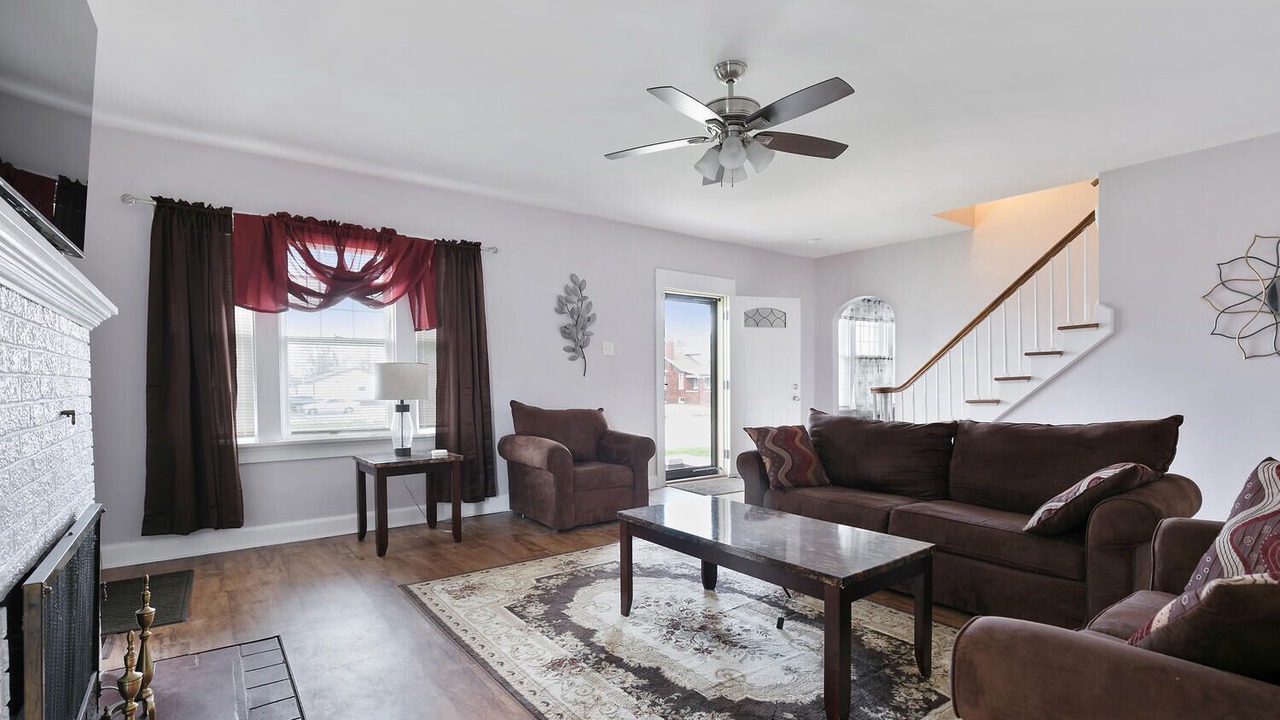 Photo of Livingroom in Belleville