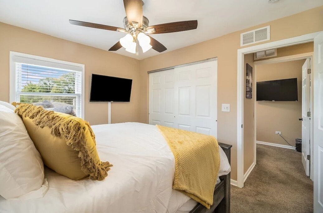 Photo of Bedroom in Lombard