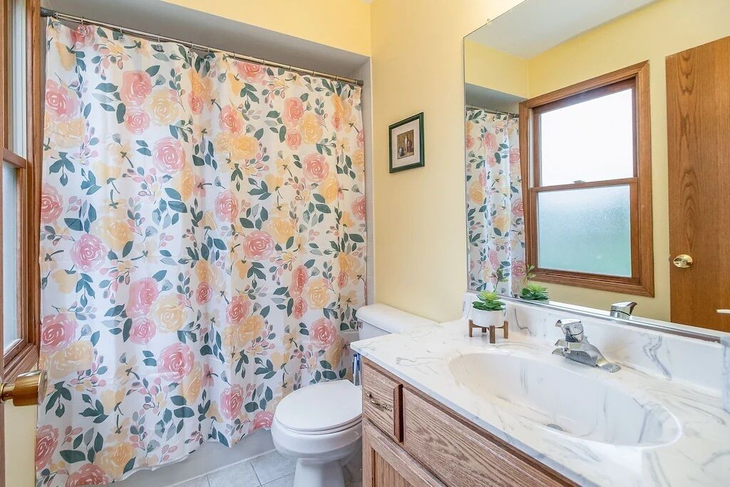 Photo of Bathroom in Woodridge