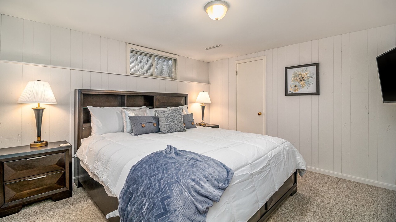 Photo of Bedroom in Elgin