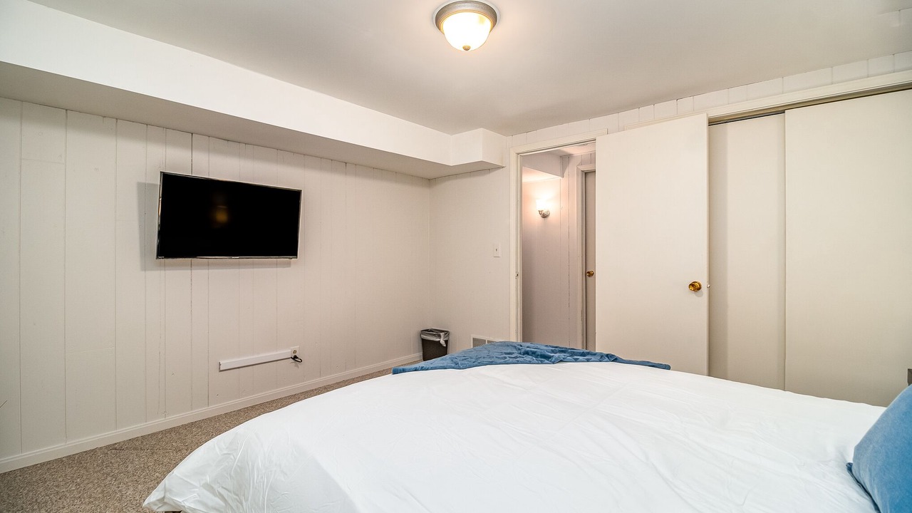 Photo of Bedroom in Elgin