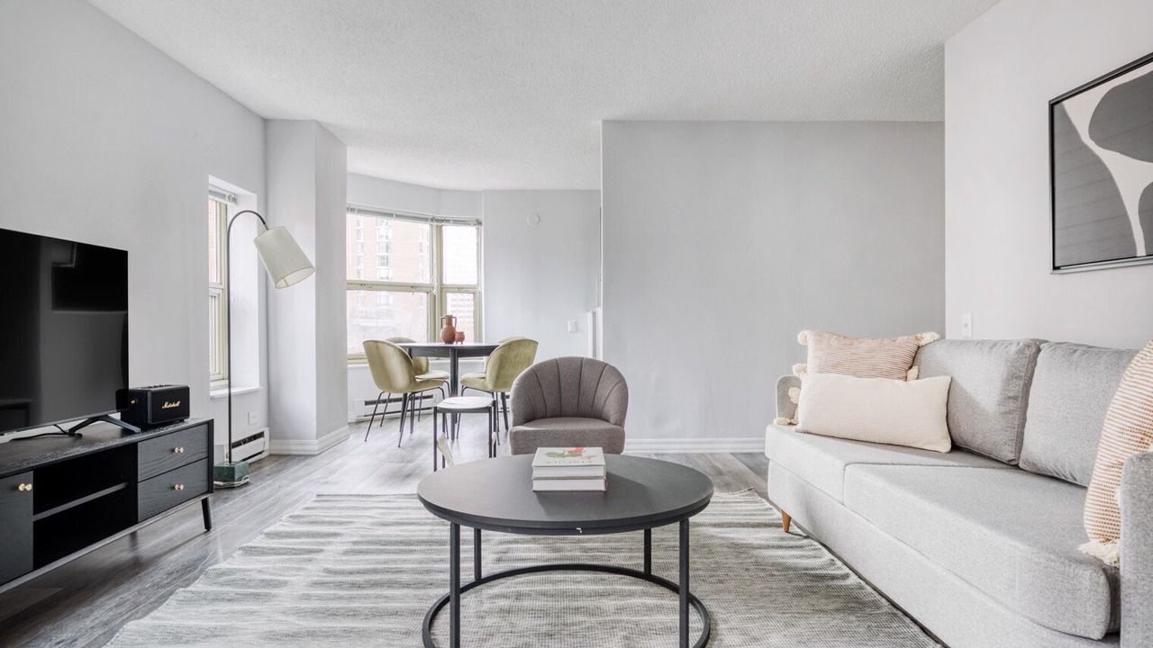 Photo of Livingroom in Rush and Division