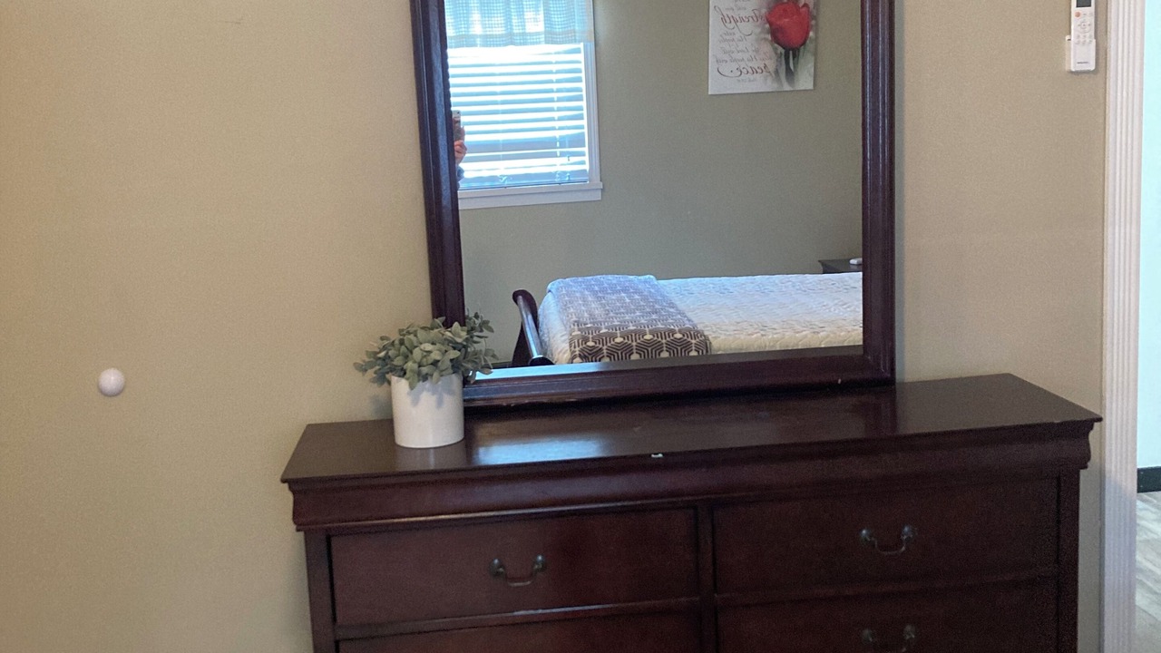 Photo of Bedroom in Benton
