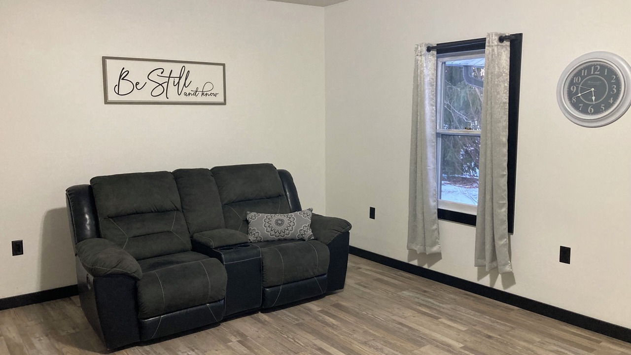 Photo of Bedroom in Benton