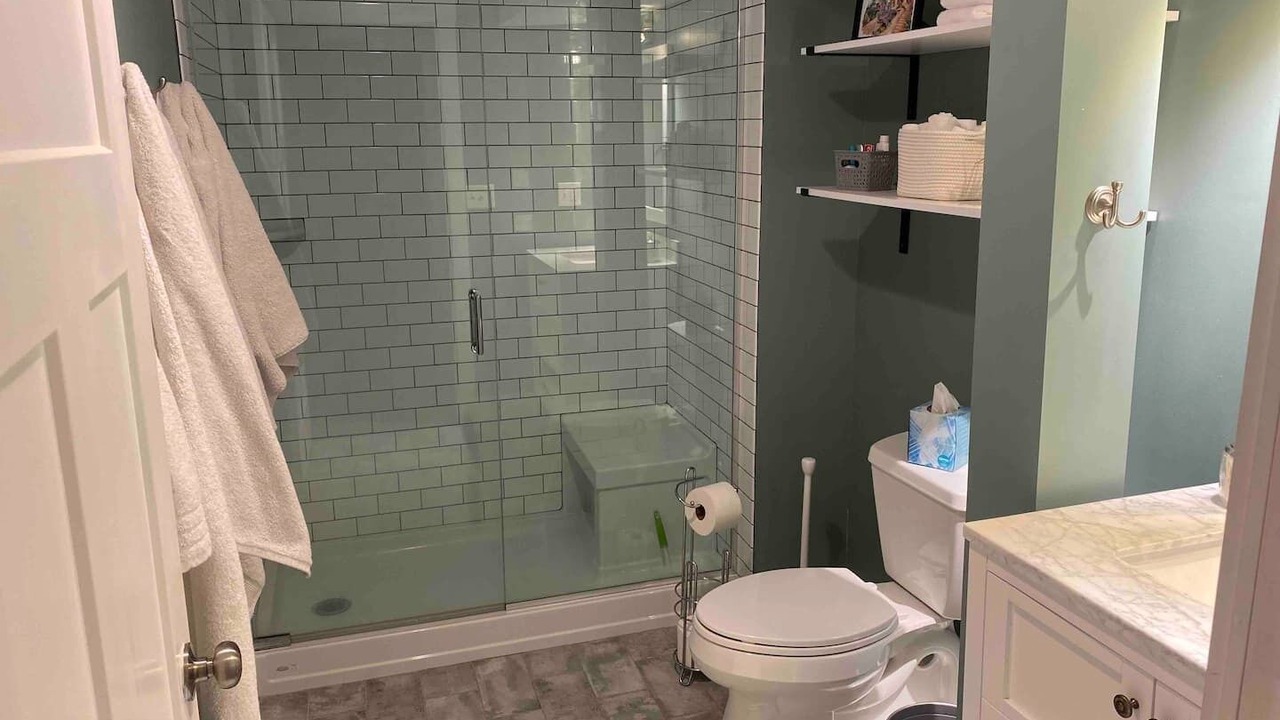 Photo of Bathroom in Oak Park
