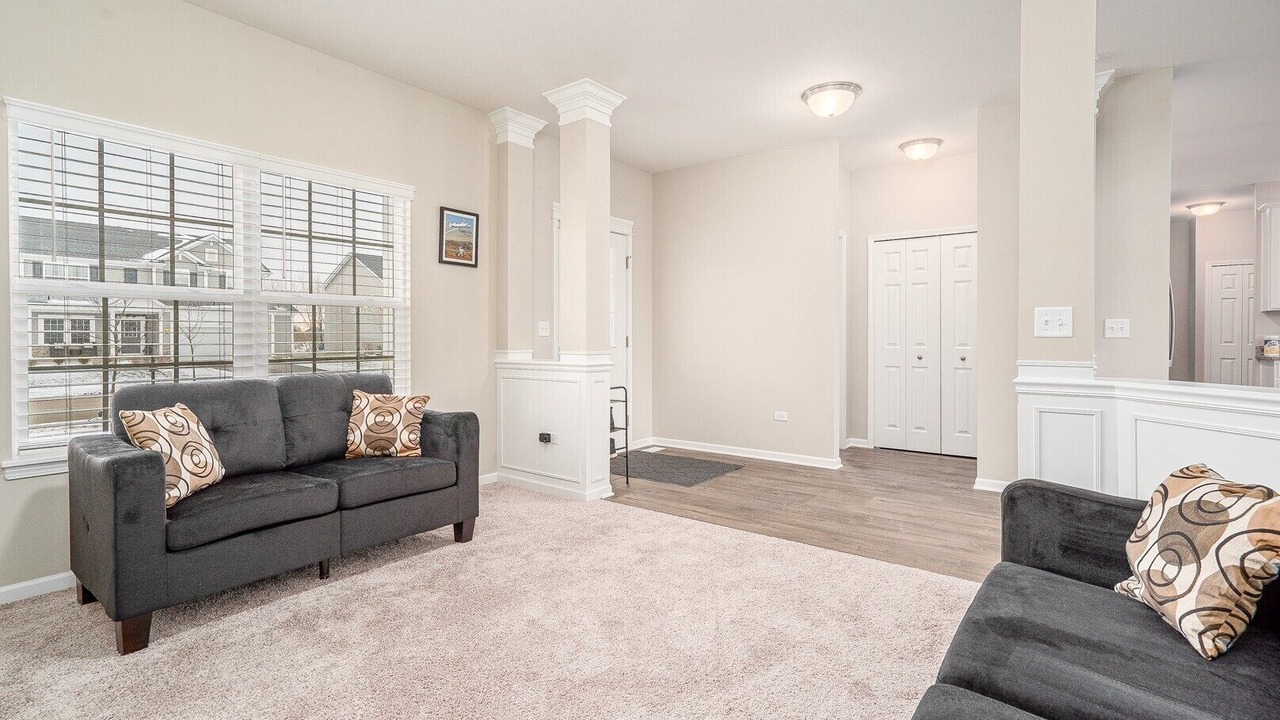 Photo of Livingroom in Fox Valley