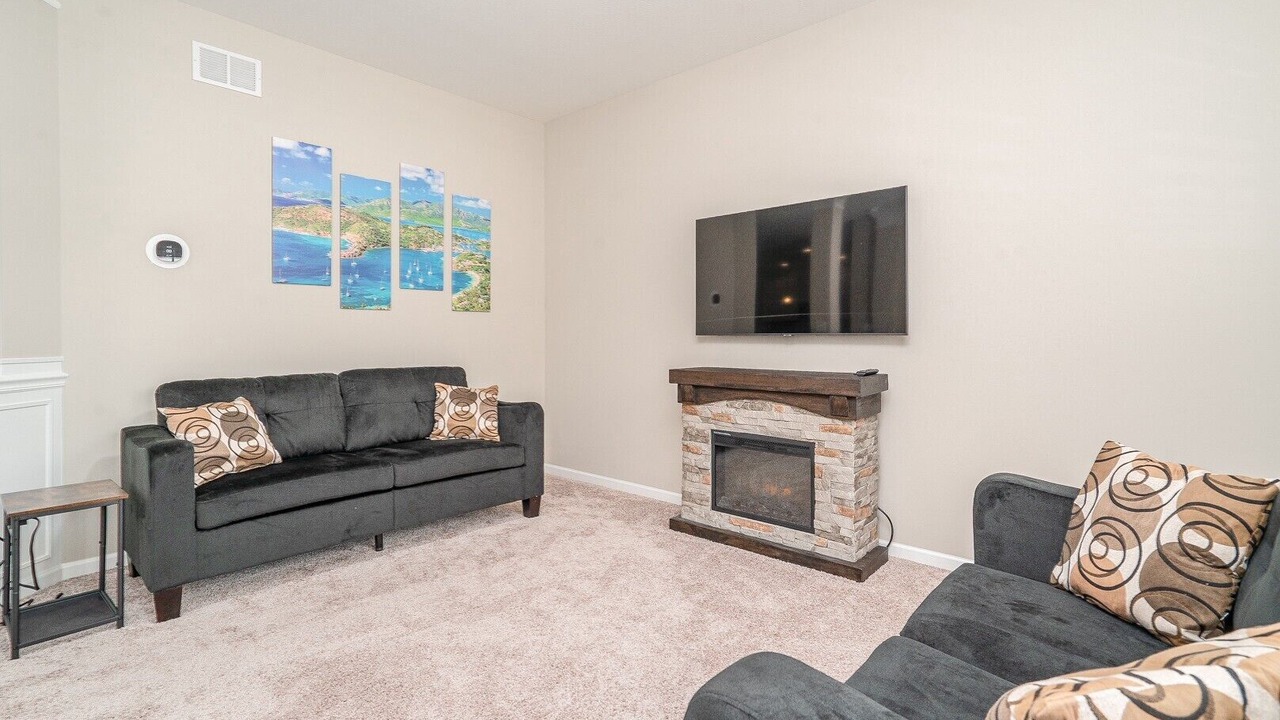 Photo of Livingroom in Fox Valley