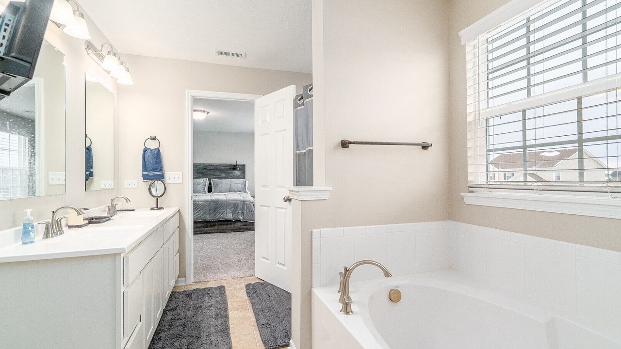 Photo of Bathroom in Fox Valley